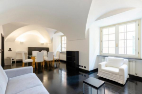 ALTIDO Superb Apt for 4, near Via Garibaldi, Genoa, Genova